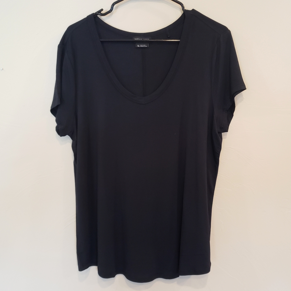 Women's Black V-Neck Top